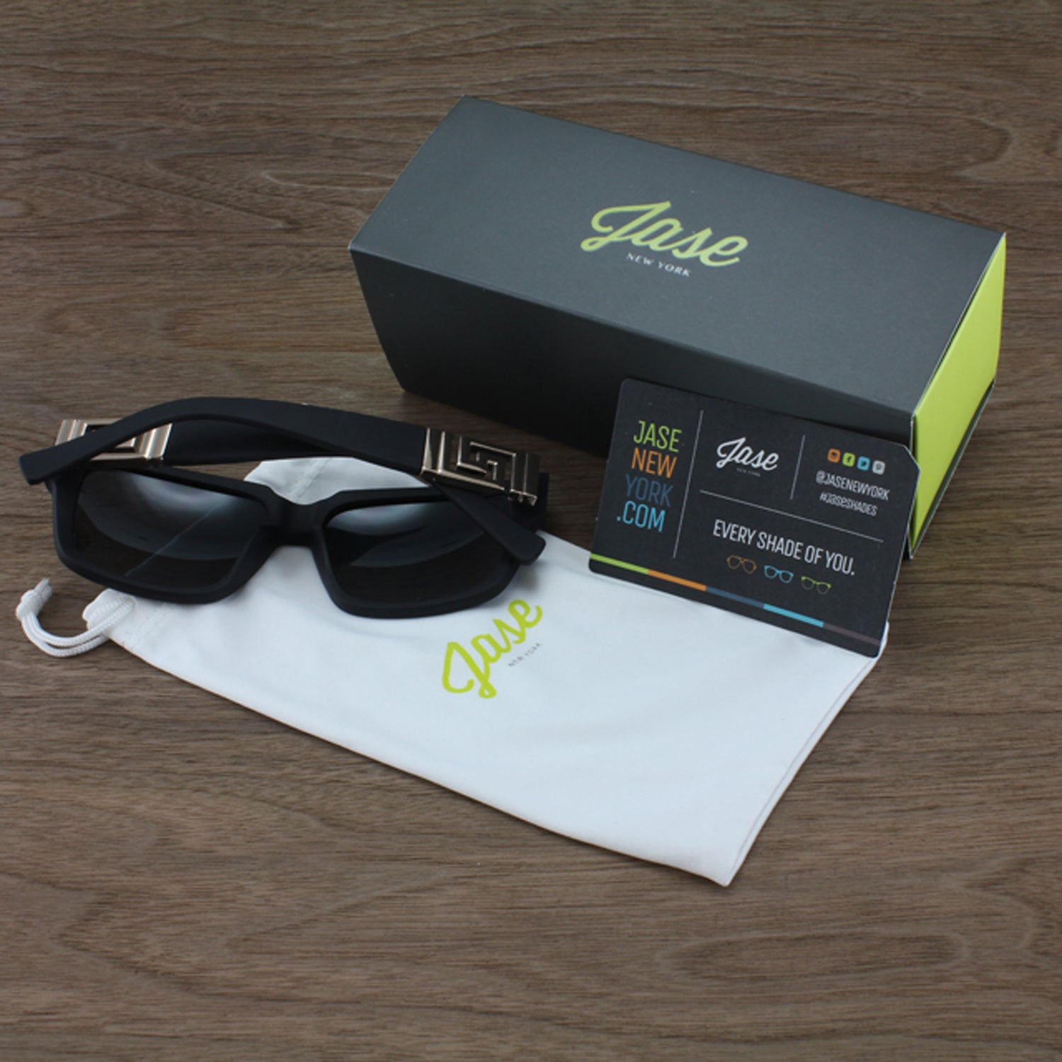 New York Victor Style  Black Designer Sunglasses
